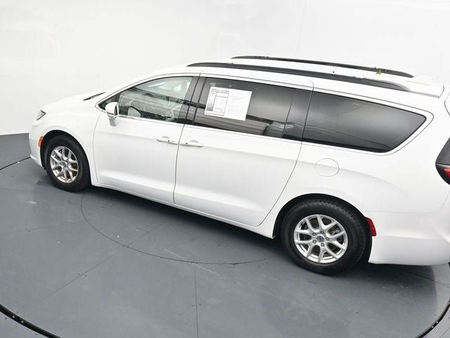 Used 2022 Chrysler Pacifica Touring-L FWD image 25