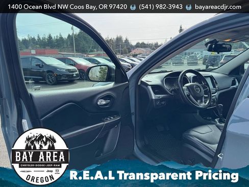 Used 2014 Jeep Cherokee Trailhawk w/ Leather Interior Group image 11