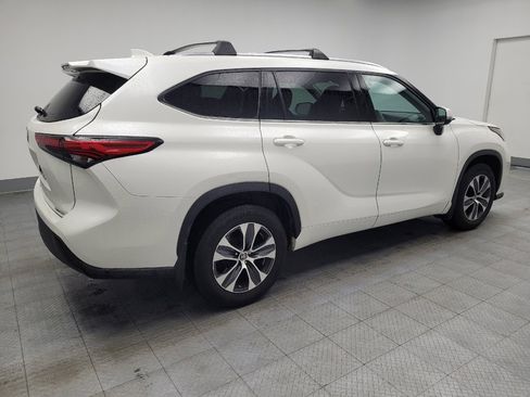 Used 2020 Toyota Highlander XLE image 10