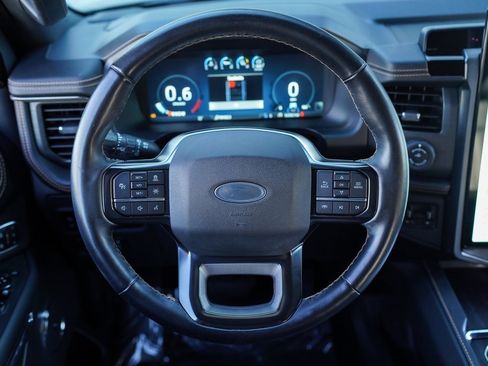 Used 2023 Ford Expedition Platinum image 30