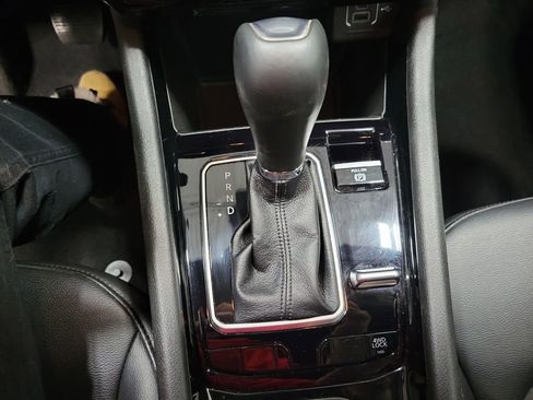 Used 2025 Jeep Compass Limited image 48