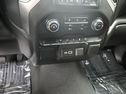 Certified 2021 Chevrolet Silverado 1500 Custom image 14