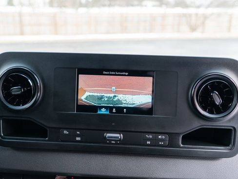 Used 2024 Mercedes-Benz Sprinter 3500 w/ Acoustic Package image 18