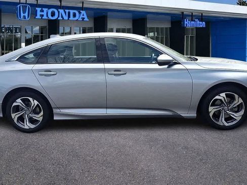 Used 2020 Honda Accord EX image 9