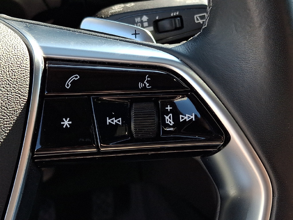 Certified 2023 Audi e-tron Premium Plus AWD/4WD image 24