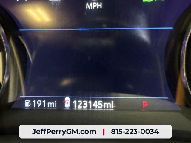 Used 2021 Cadillac XT5 Premium Luxury AWD/4WD image 16