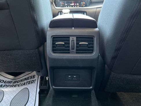 Used 2021 Nissan Rogue SV AWD/4WD image 16
