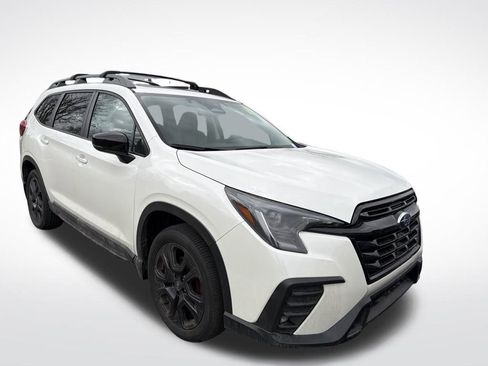 Used 2024 Subaru Ascent Onyx Edition image 14