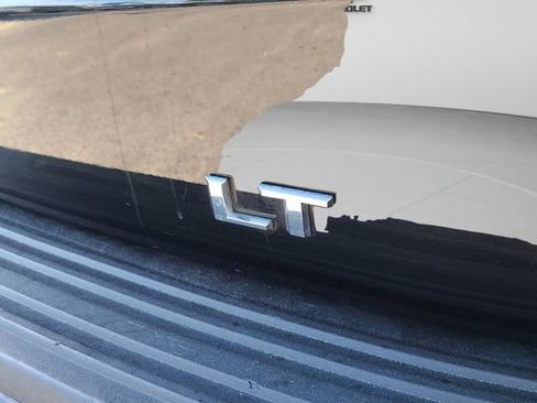 Used 2024 Chevrolet Suburban LT AWD/4WD image 33