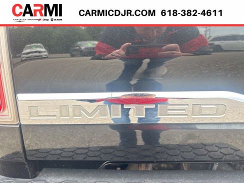 Used 2016 RAM 3500 Laramie Longhorn AWD/4WD image 9