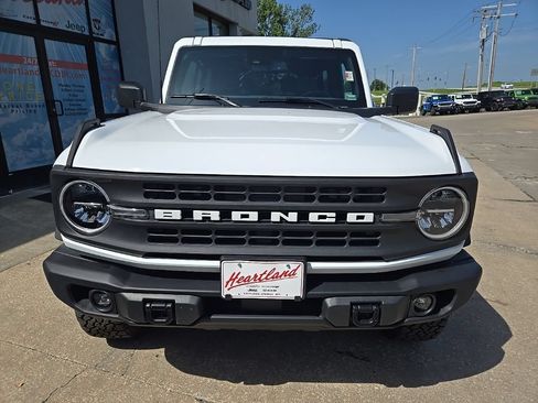 Used 2024 Ford Bronco Black Diamond AWD/4WD image 14