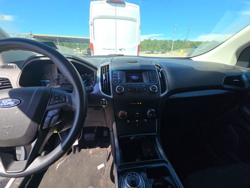 Used 2019 Ford Edge SE w/ SE Fleet Driver's Package image 15
