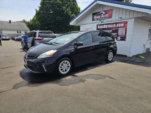 Used 2012 Toyota Prius V Three FWD image 5
