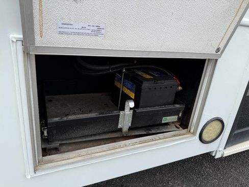 Used 2014 Chevrolet Express 3500 w/ Shuttle Bus Package image 27