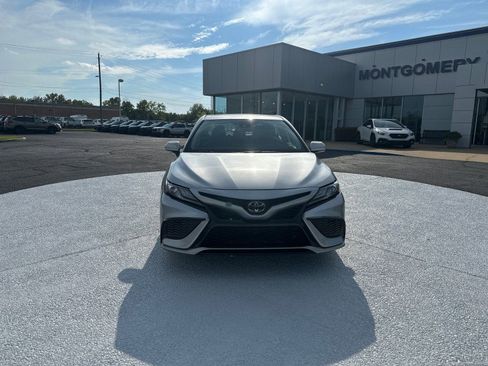 Used 2024 Toyota Camry XSE FWD image 2
