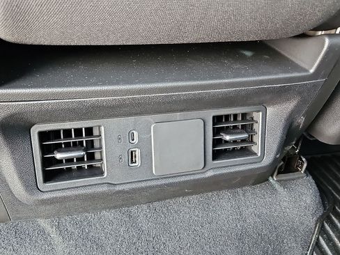 Used 2026 Chevrolet Silverado 1500 Custom AWD/4WD image 26