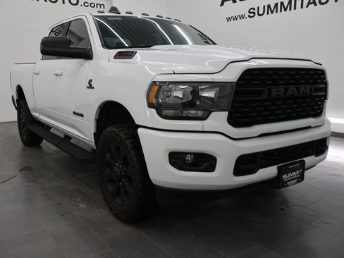 Used 2022 RAM 2500 Big Horn w/ Night Edition AWD/4WD image 2