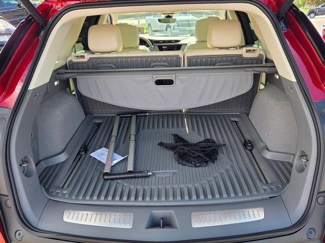 Used 2026 Cadillac XT5 Premium Luxury w/ Driver Assist Package FWD image 7