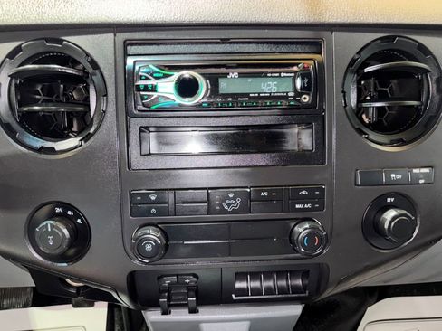 Used 2013 Ford F250 XL w/ Skid Plate Pkg image 19