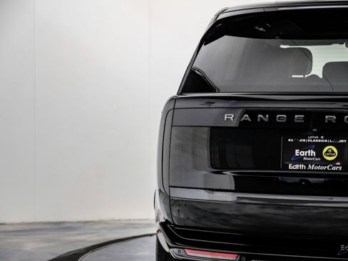 Used 2024 Land Rover Range Rover SE image 26
