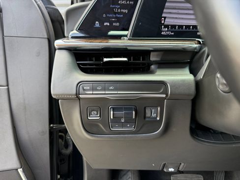 Used 2023 Cadillac Escalade Sport Platinum RWD image 48