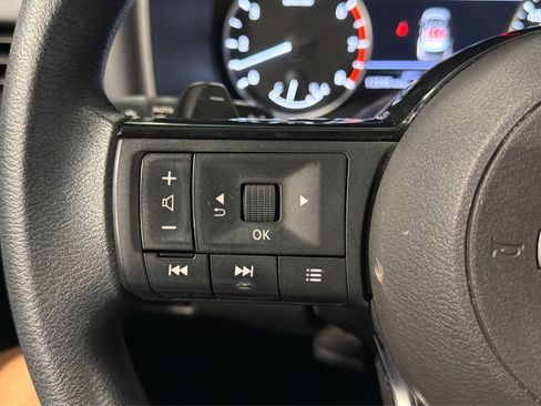 Used 2023 Nissan Rogue SV AWD/4WD image 22