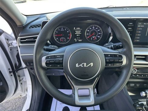 Used 2022 Kia K5 LXS image 14