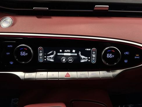 Used 2025 Genesis GV70 2.5T w/ Sport Prestige Package image 20