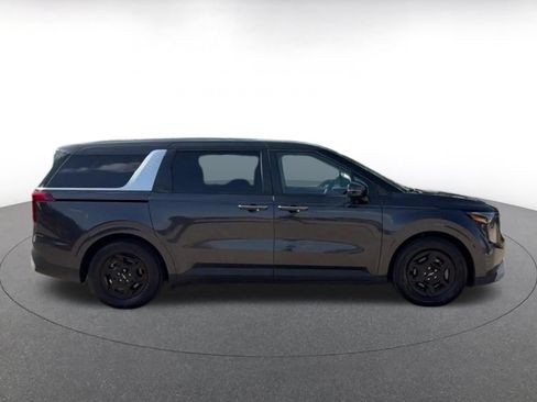 Used 2026 Kia Carnival FWD image 16