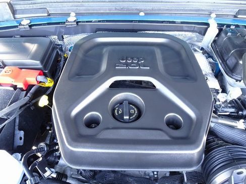 Used 2024 Jeep Wrangler Unlimited image 32