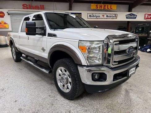 Used 2016 Ford F250 Lariat w/ Lariat Ultimate Package AWD/4WD image 11