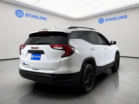Used 2023 GMC Terrain SLE w/ Elevation Edition FWD image 8