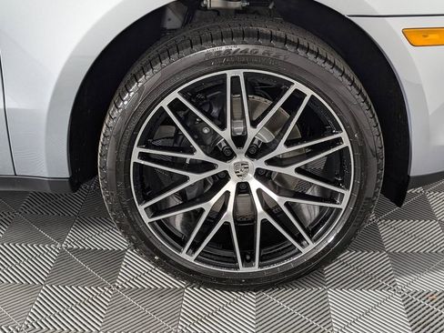 New 2026 Porsche Macan image 14