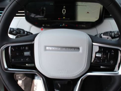 New 2025 Land Rover Range Rover Sport SE image 14