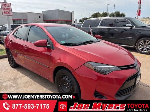 Used 2018 Toyota Corolla LE FWD image 1