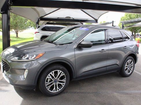 Used 2022 Ford Escape SEL image 10