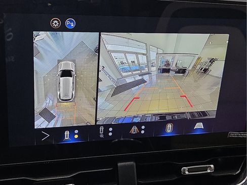 New 2026 Chevrolet Equinox ACTIV w/ Convenience Package III FWD image 14