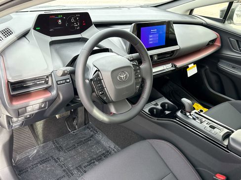 New 2026 Toyota Prius Plug-In Hybrid image 7