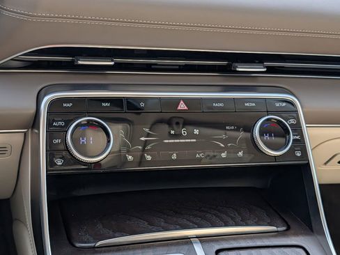 Used 2023 Genesis GV80 2.5T w/ Prestige Package image 22