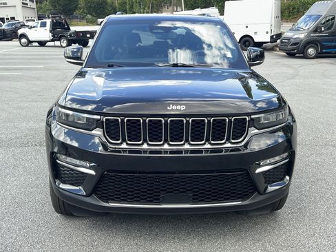 Used 2024 Jeep Grand Cherokee Limited RWD image 2