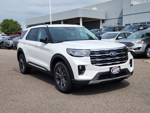 New 2025 Ford Explorer Active w/ Active Comfort Package image 2