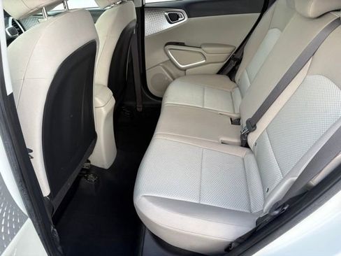 Used 2021 Kia Soul LX image 28