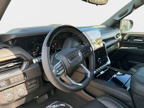 Used 2026 GMC Yukon Denali w/ Advanced Technology Package AWD/4WD image 41