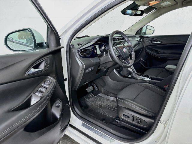 Used 2022 Buick Encore GX Select w/ Sport Touring Package AWD/4WD image 3