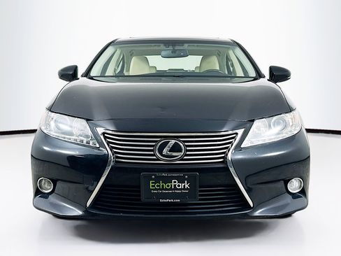 Used 2013 Lexus ES 350 w/ Luxury Pkg FWD image 2