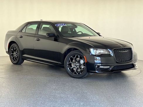 Used 2023 Chrysler 300 Touring L w/ Popular Equipment Group AWD/4WD image 45