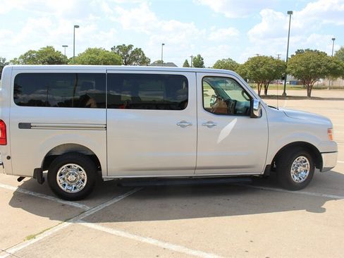 Used 2014 Nissan NV 3500 SL w/ Technology Package RWD image 8