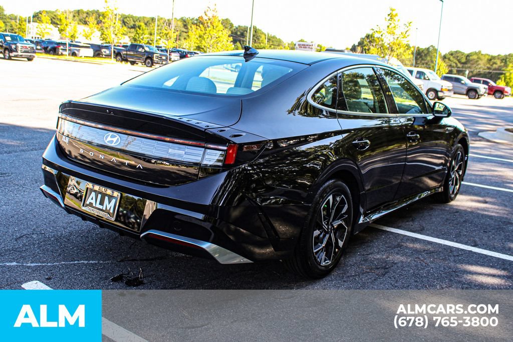 Used 2025 Hyundai Sonata SEL FWD image 5