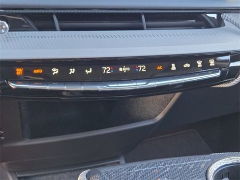 New 2025 Cadillac Optiq Sport 1 image 25