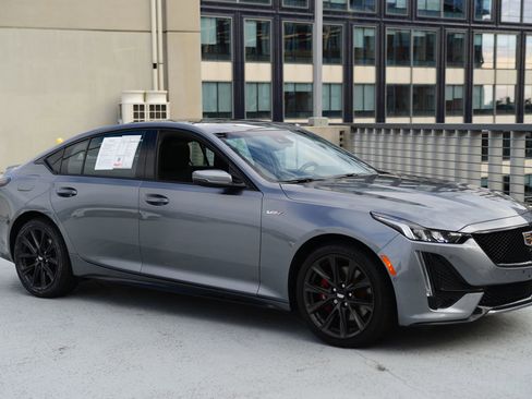 Used 2021 Cadillac CT5 V w/ Premium Package image 7